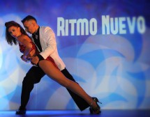 Памбос Агапиу танцува салса с 5000 салсероси за балкански рекорд