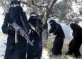 Полицайките на Ислямска държава убиха майка, кърмила на обществено място