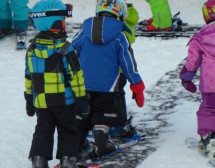 250 деца от 4 държави участват в първото по рода си ски състезание