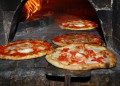 Неаполитанската пица. That’s amore…