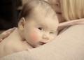 Гушкането развива мозъка на бебето
