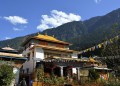История с автобус, аптекар и монаси по пътя към Хималаите