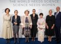 ЮНЕСКО и L’Oreal връчиха наградите  „За жените в науката“