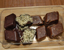 Здравословни бонбони от тъмен шоколад