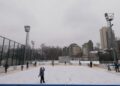 Зимната пързалка в столичния парк „Възраждане“ отвори врати