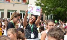 Безплатна академия помага на учениците в София да наваксат пропуските през лятото