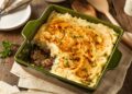 Овчарски пай: рецепта за традиционна английска запеканка с картофено пюре