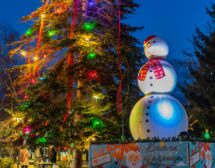 Приказен Коледен базар в парк „Възраждане“ в София