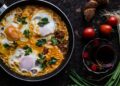 Рецепта за менемен – яйца със зеленчуци по турски
