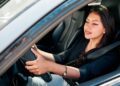 Какво трябва да знае една жена за моторното масло в колата ѝ?
