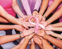 Проучване: Все повече българи с напреднал рак търсят лечение в чужбина