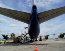 „Фантомът на операта” пристигна с Боинг 747 – Freighter – най-големият самолет в света